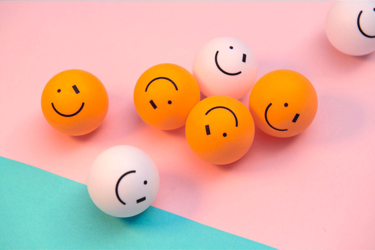 Smiley Wink Balls - Art of Ping Pong